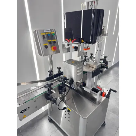 Zakręcarka automatyczna rolkowa CS-3000-12